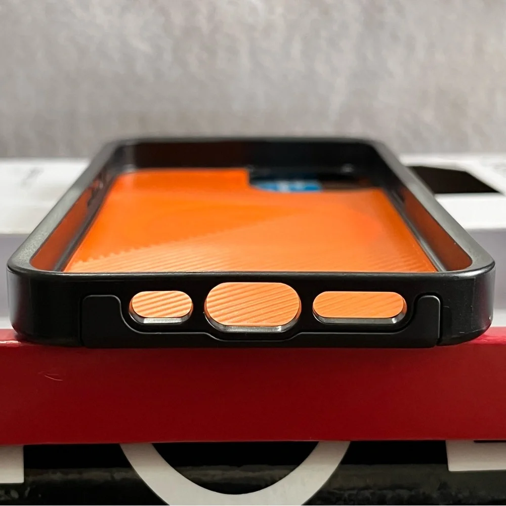 NWT Zagg Denali Snap iPhone 13 Orange/Black Phone Case w/16 ft Drop Protection
